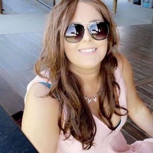 Meet your Posher, Brittney